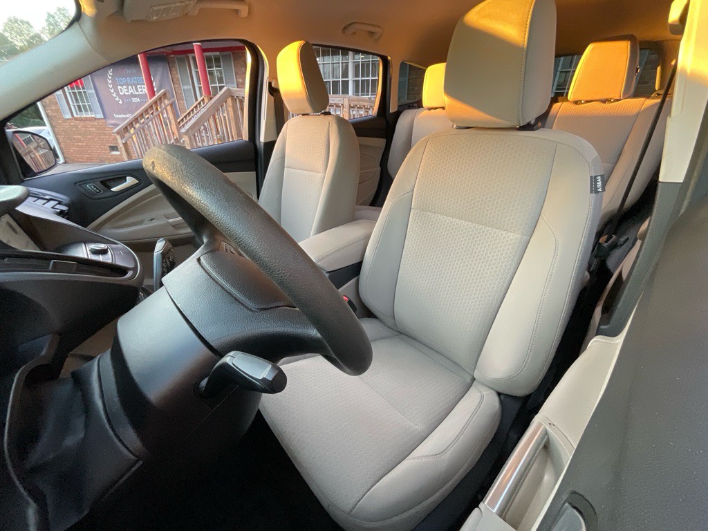 2019 Ford Escape Image 16