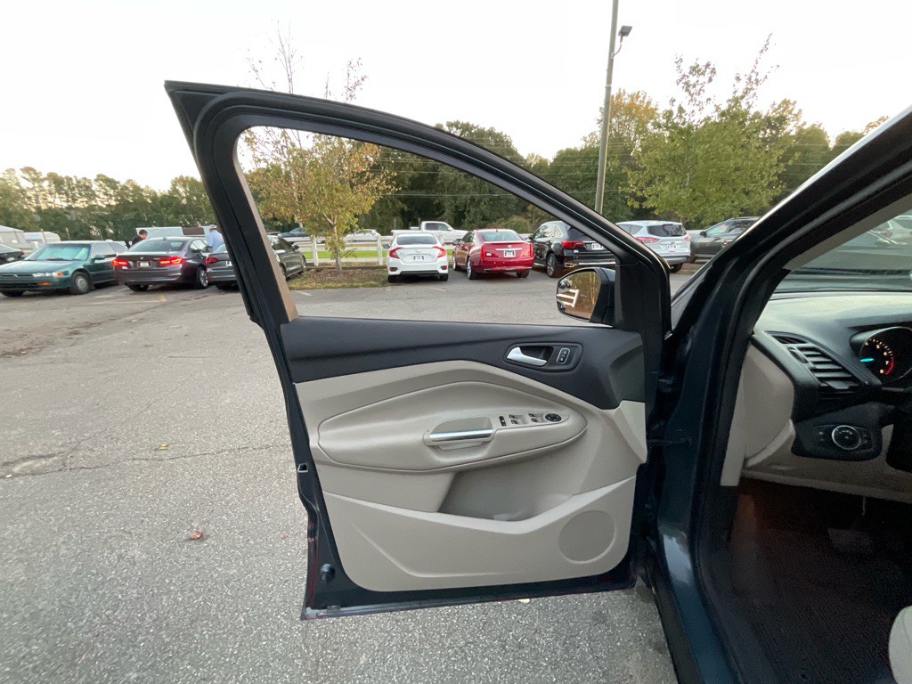 2019 Ford Escape Image 39