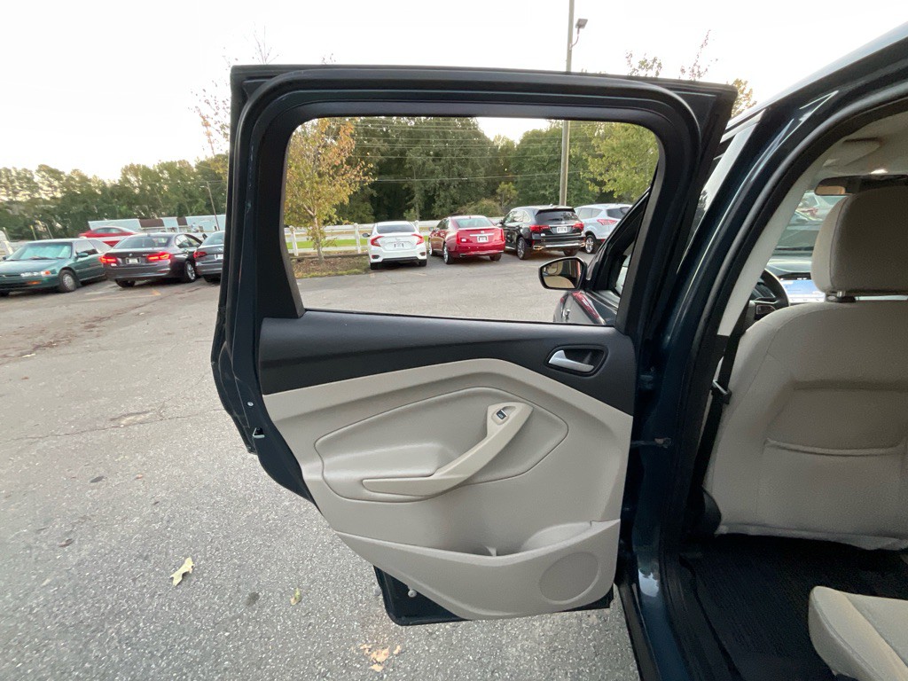 2019 Ford Escape Image 42