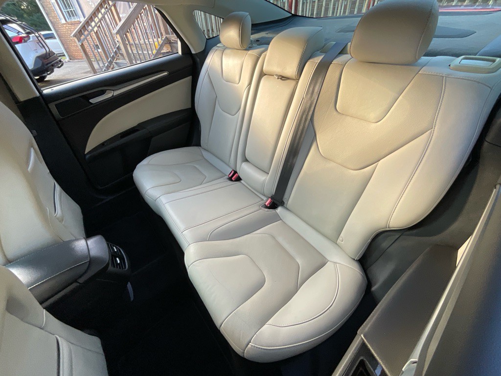 2016 Ford Fusion Image 29