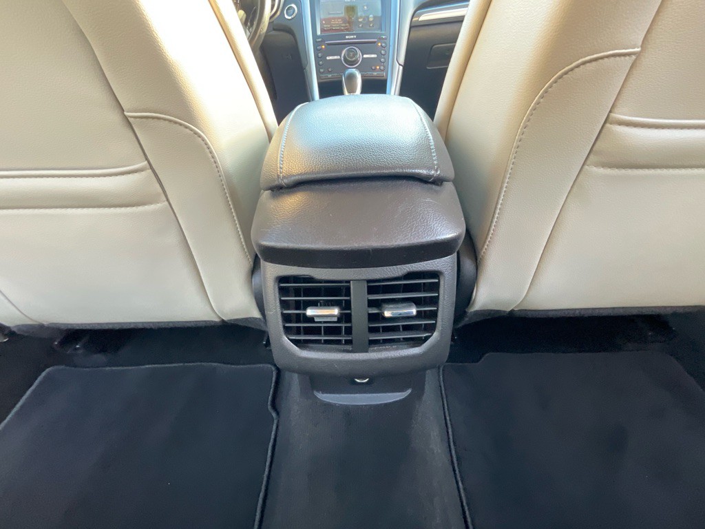 2016 Ford Fusion Image 34