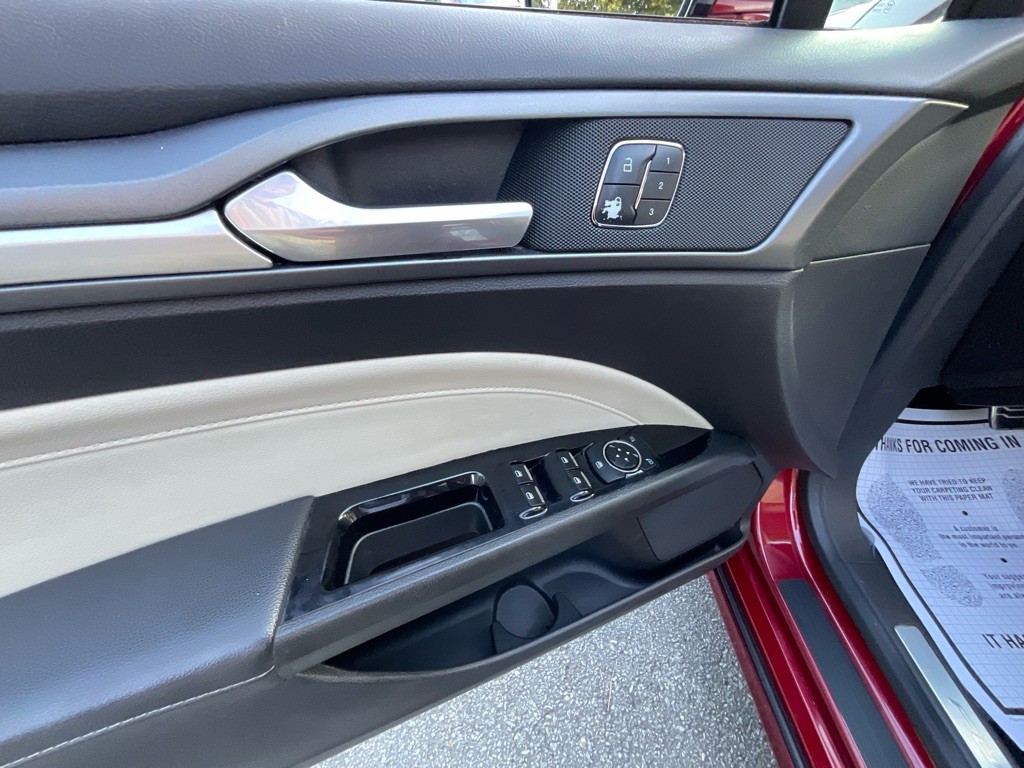 2016 Ford Fusion Image 39