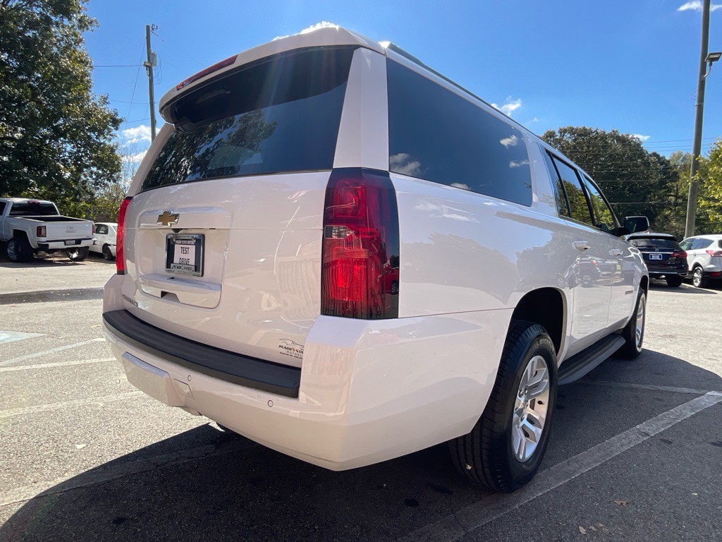 2018 Chevrolet Suburban Image 5