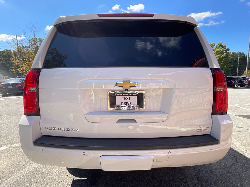 2018 Chevrolet Suburban Image 6