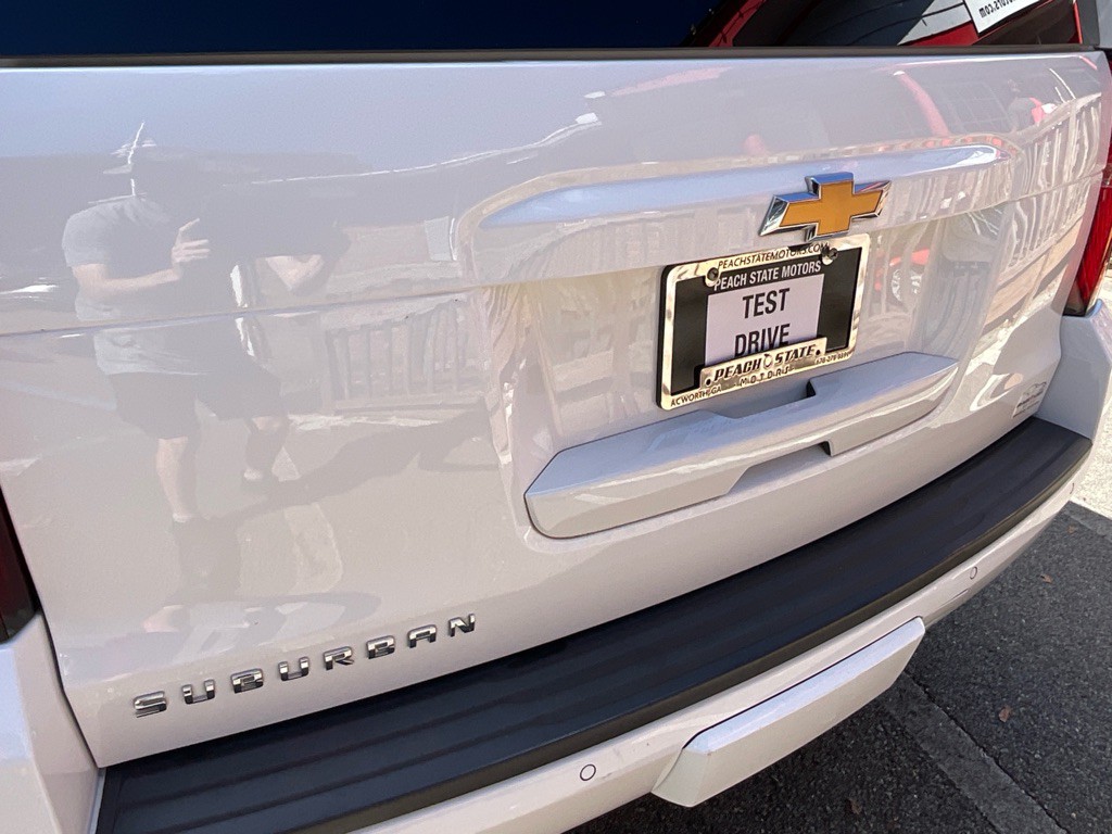 2018 Chevrolet Suburban Image 9
