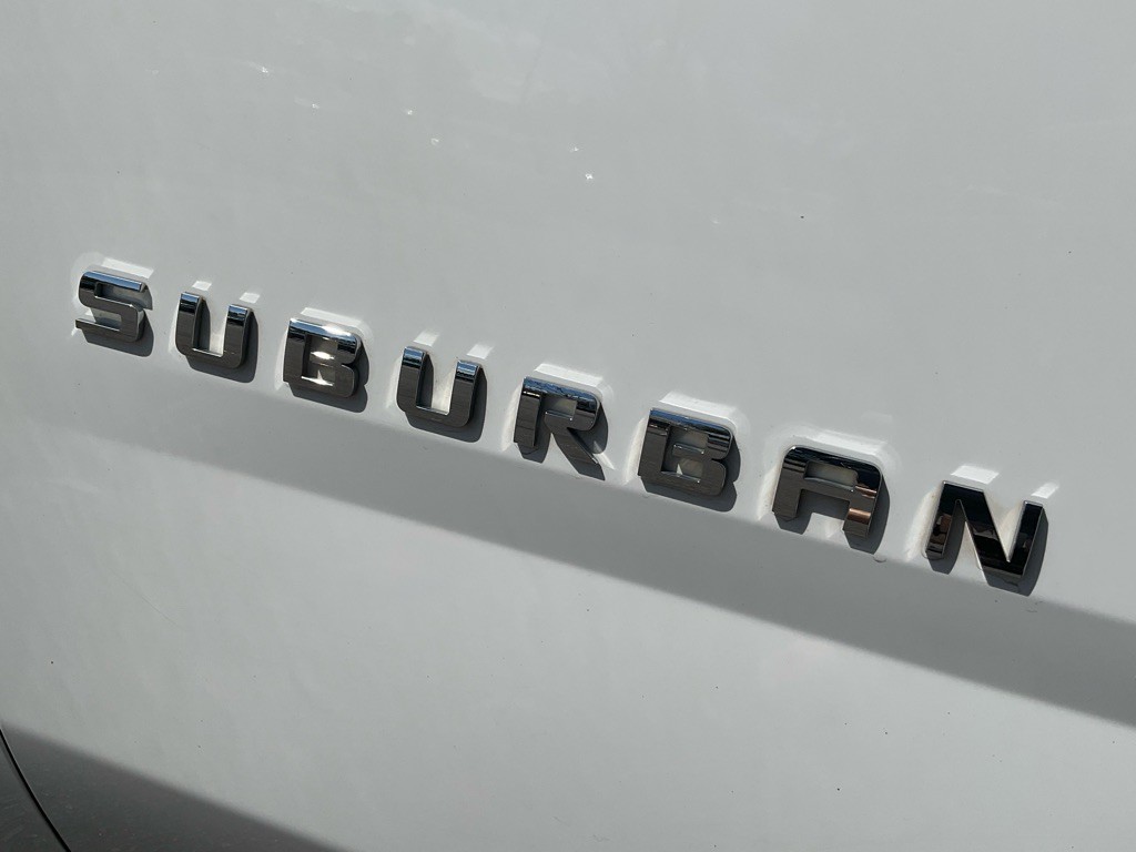 2018 Chevrolet Suburban Image 10