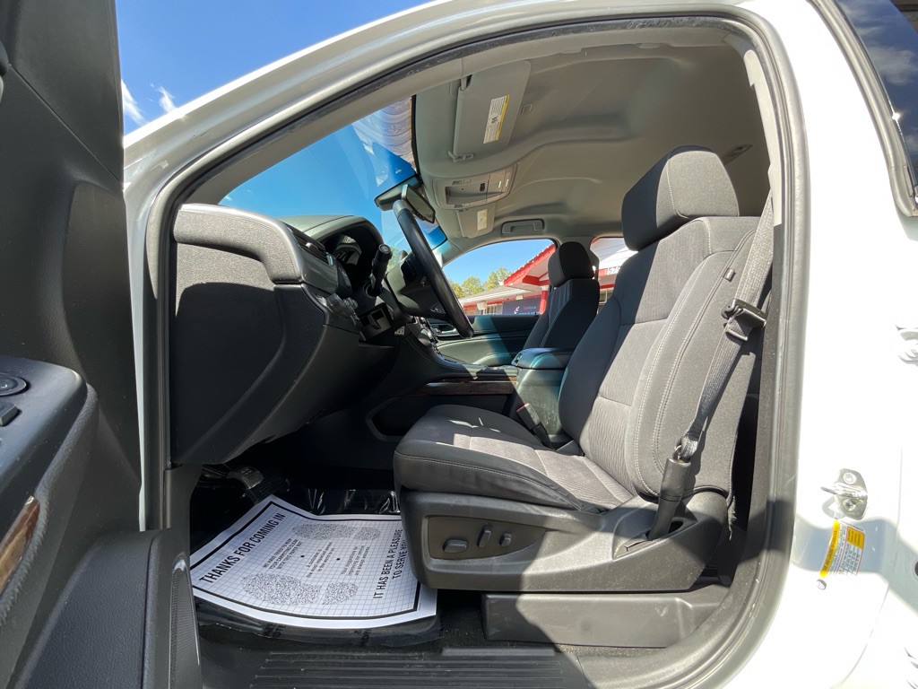 2018 Chevrolet Suburban Image 14