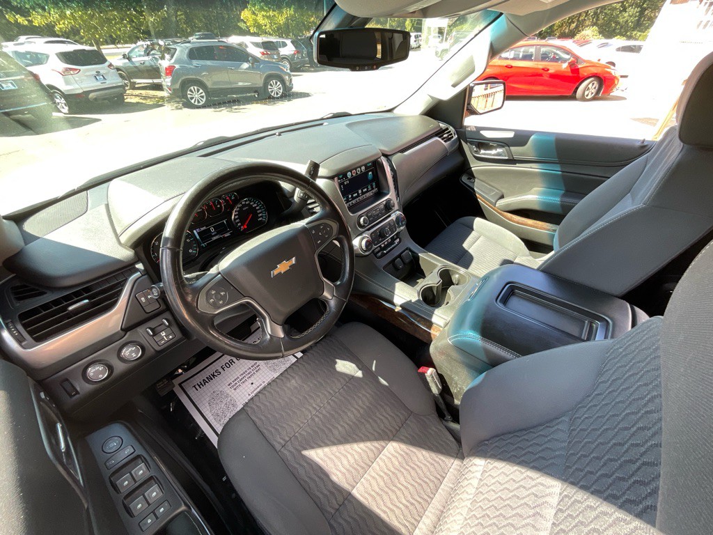 2018 Chevrolet Suburban Image 15