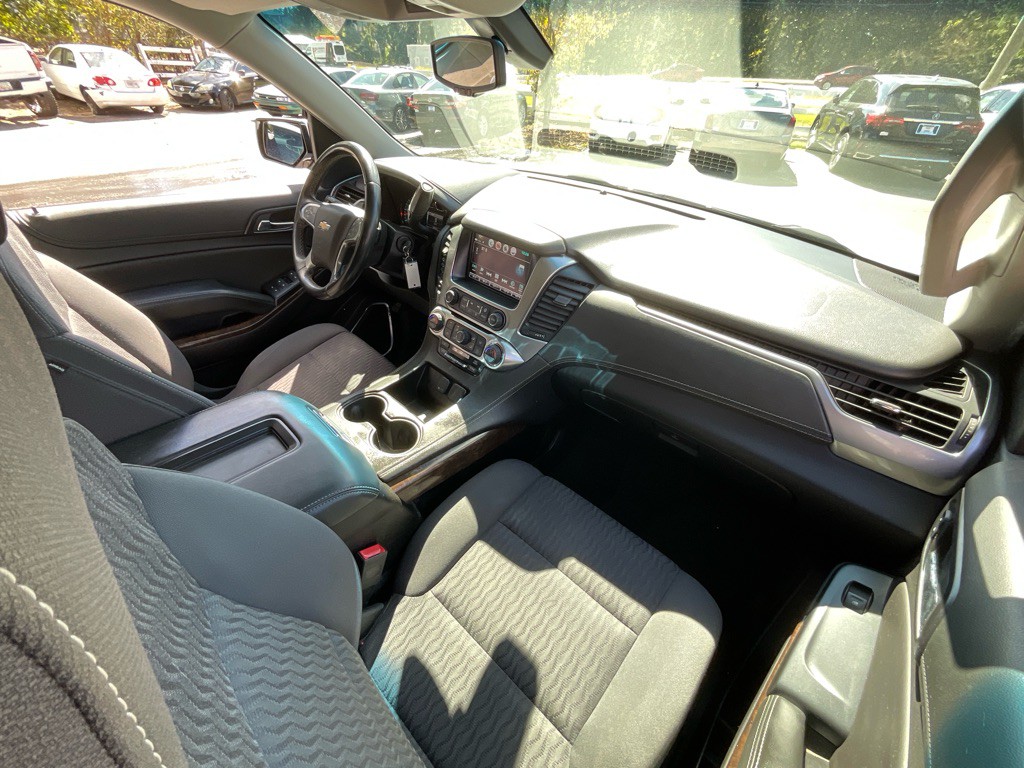 2018 Chevrolet Suburban Image 18