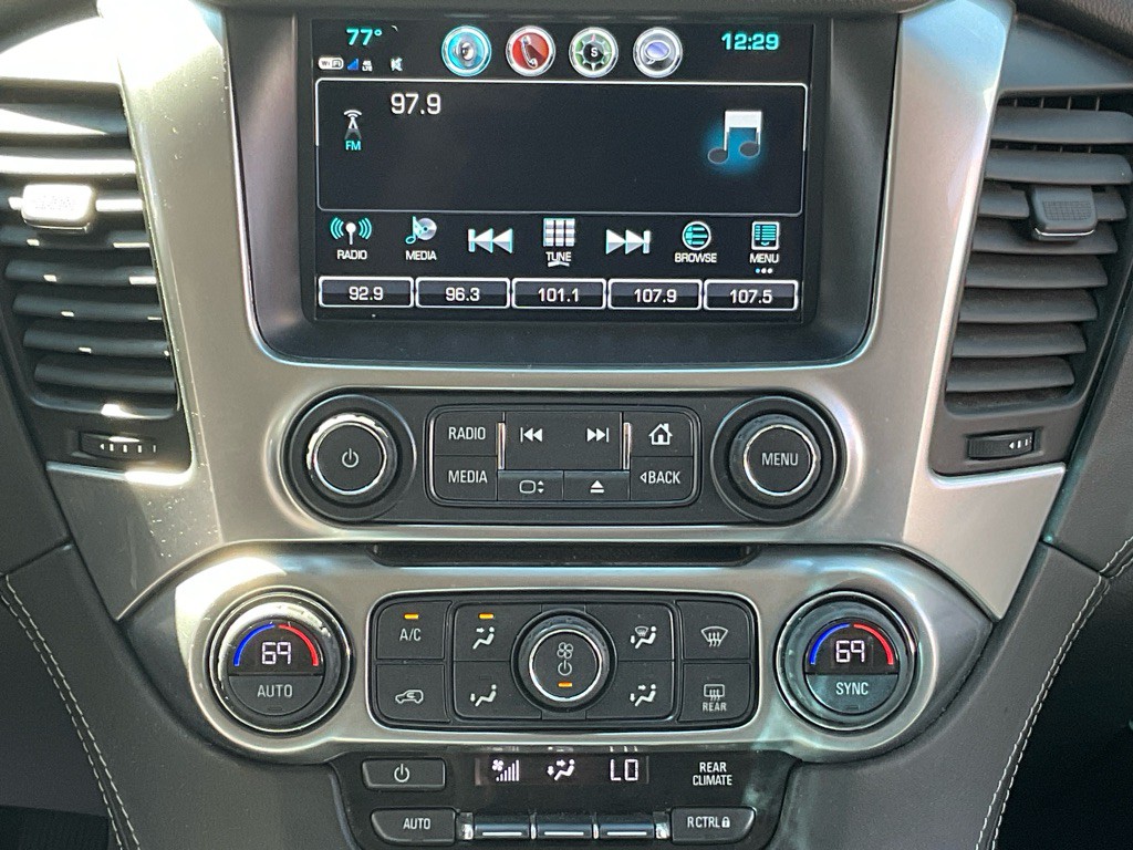 2018 Chevrolet Suburban Image 22