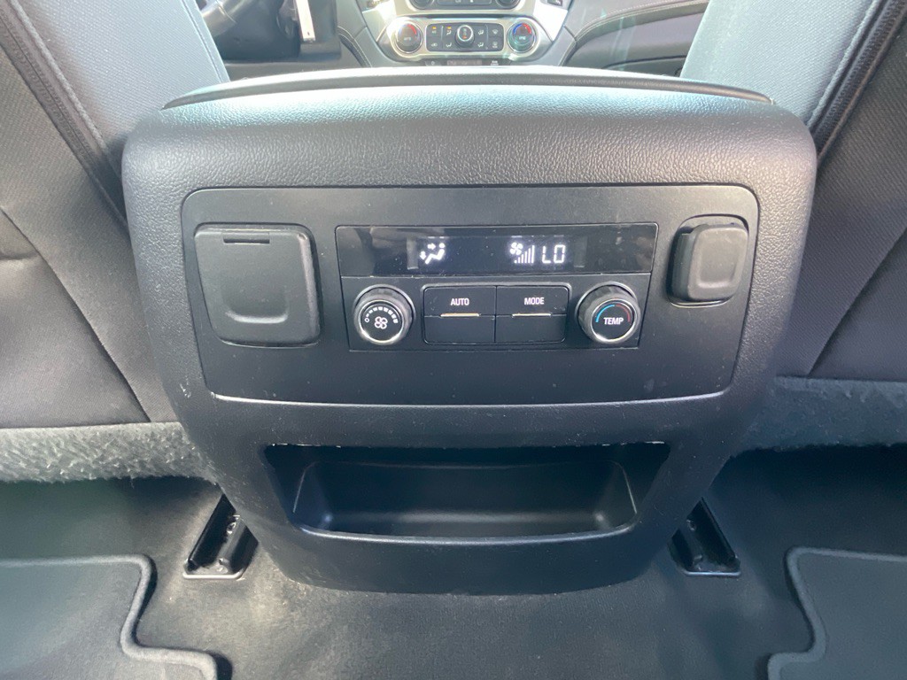 2018 Chevrolet Suburban Image 34