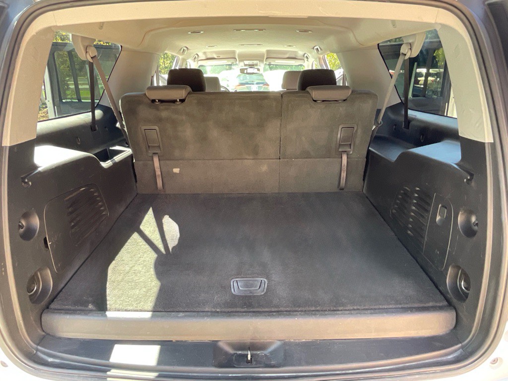 2018 Chevrolet Suburban Image 38