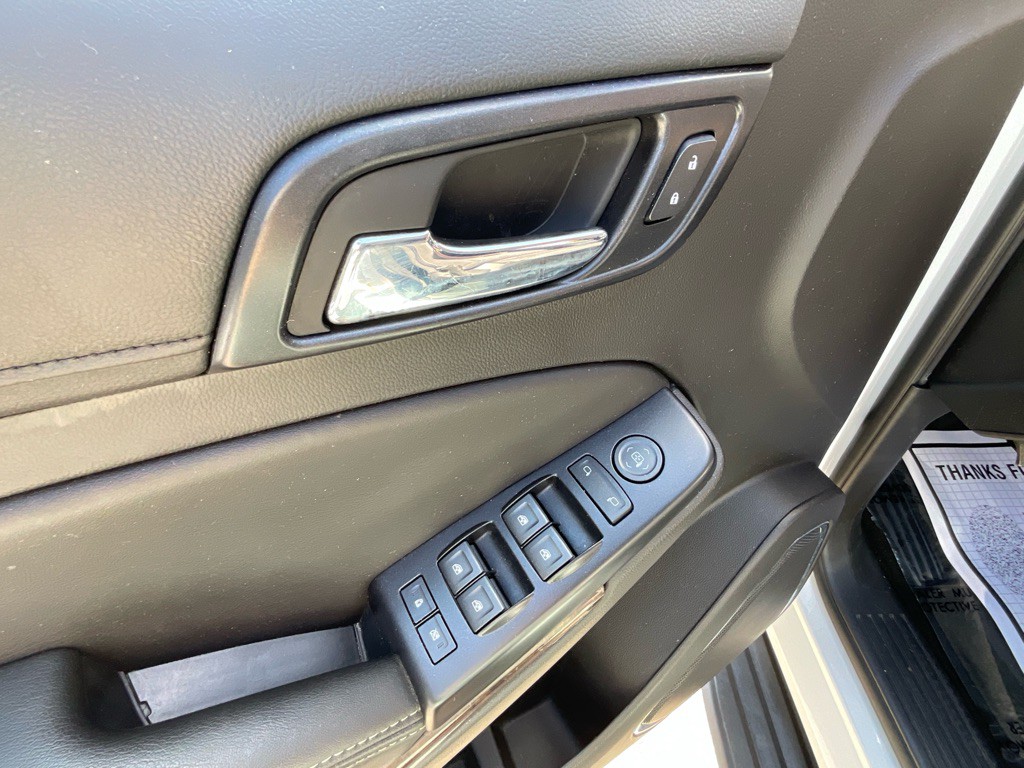 2018 Chevrolet Suburban Image 41