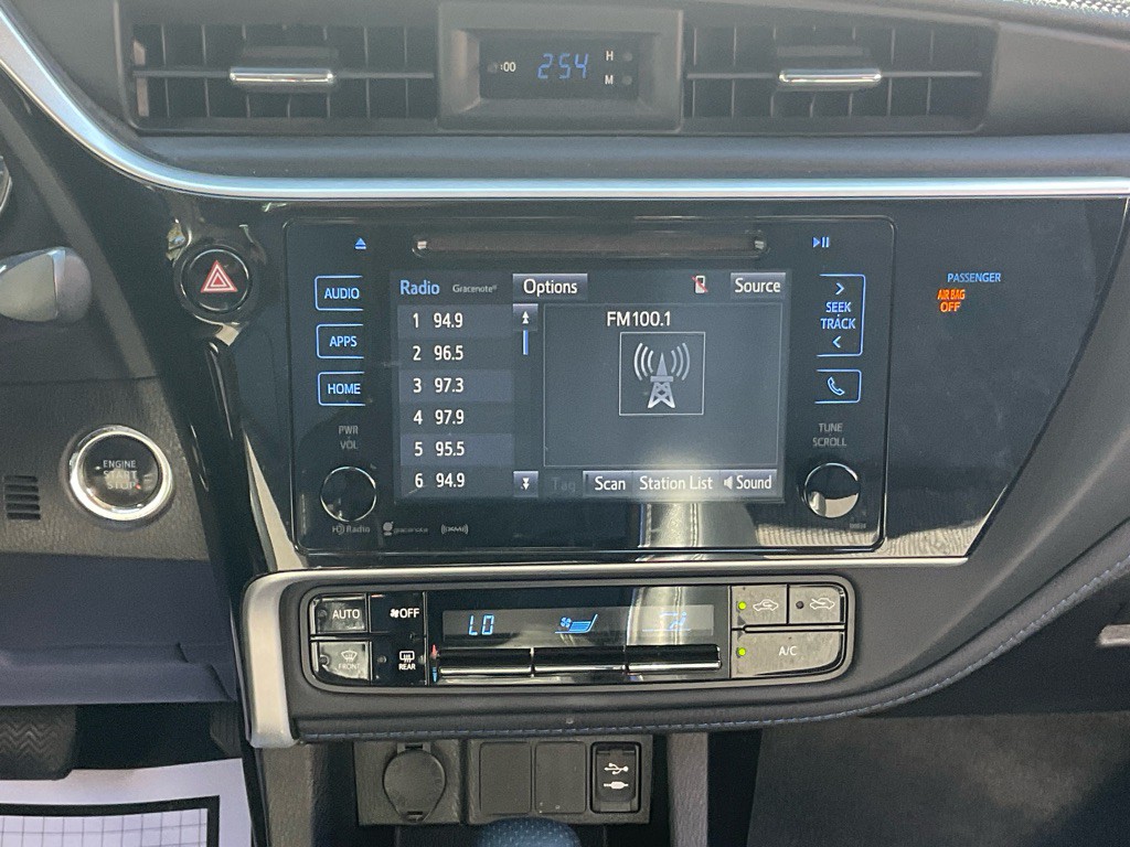 2018 Toyota Corolla Image 20