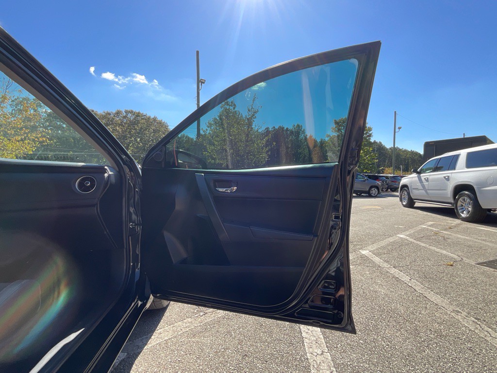 2018 Toyota Corolla Image 39