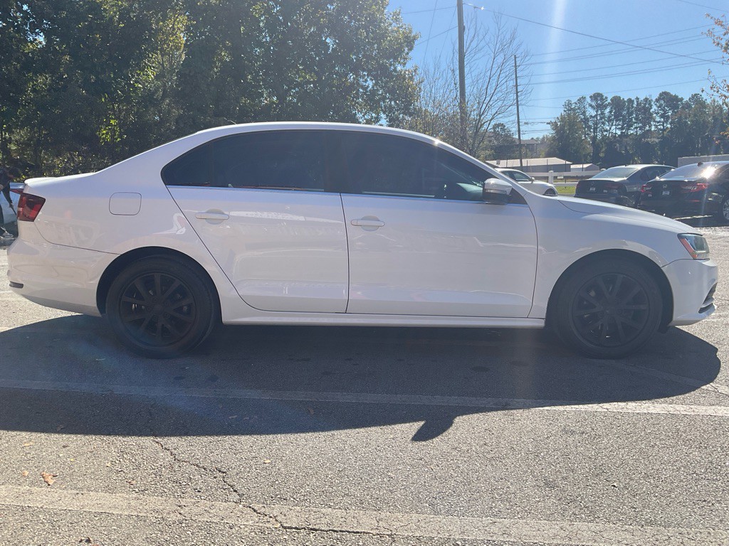 2017 Volkswagen Jetta Image 4