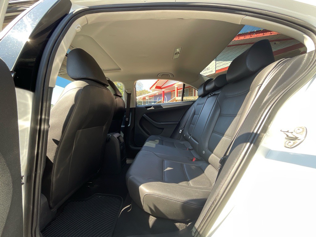 2017 Volkswagen Jetta Image 26