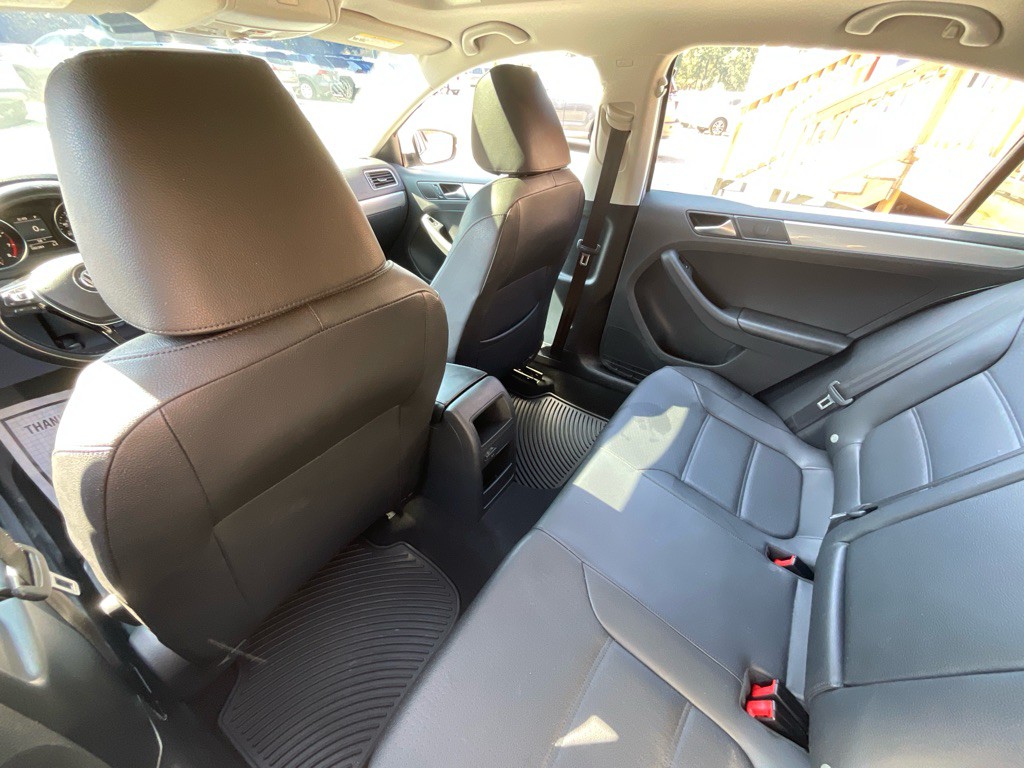 2017 Volkswagen Jetta Image 27