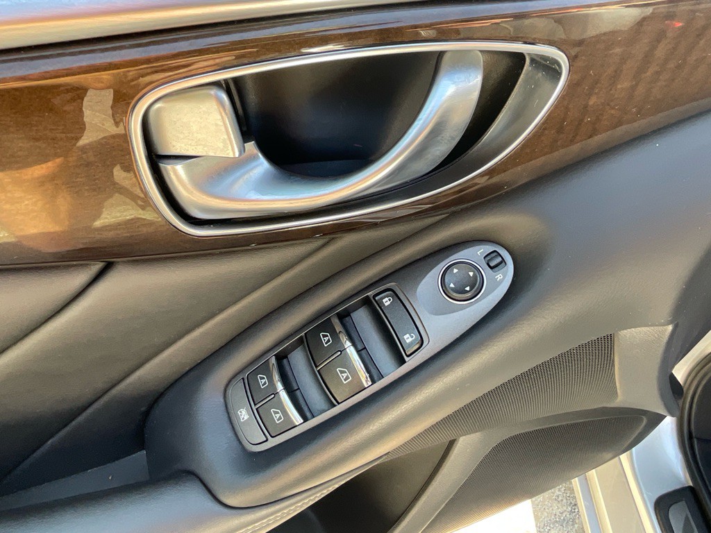 2018 INFINITI Q50 Image 38
