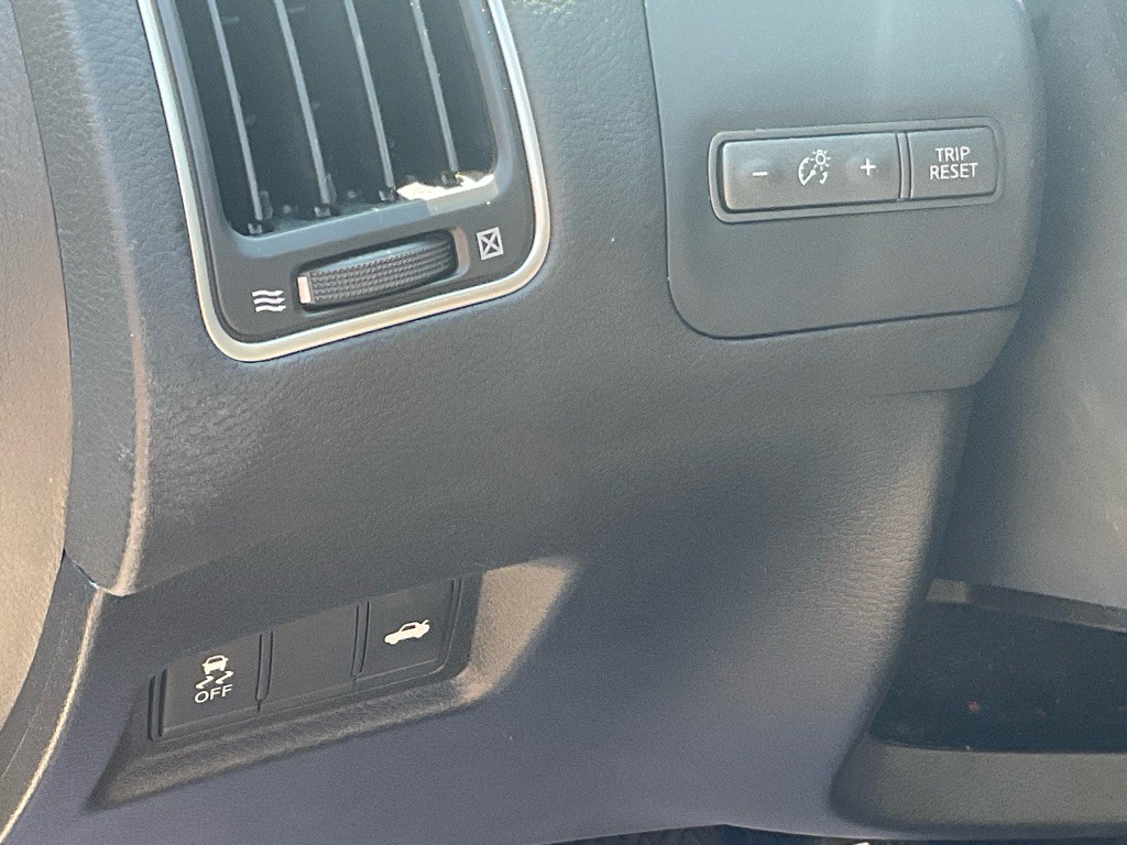 2018 INFINITI Q50 Image 39