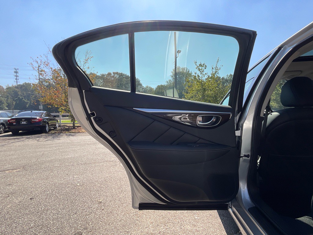 2018 INFINITI Q50 Image 40