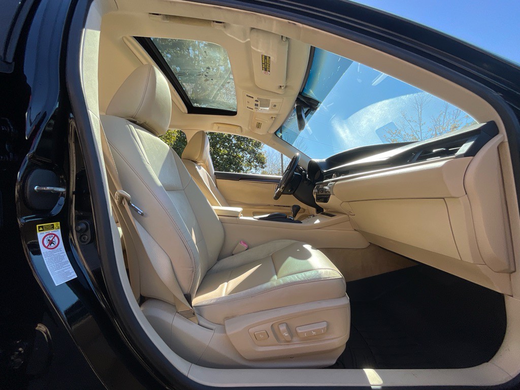2014 Lexus ES Image 15