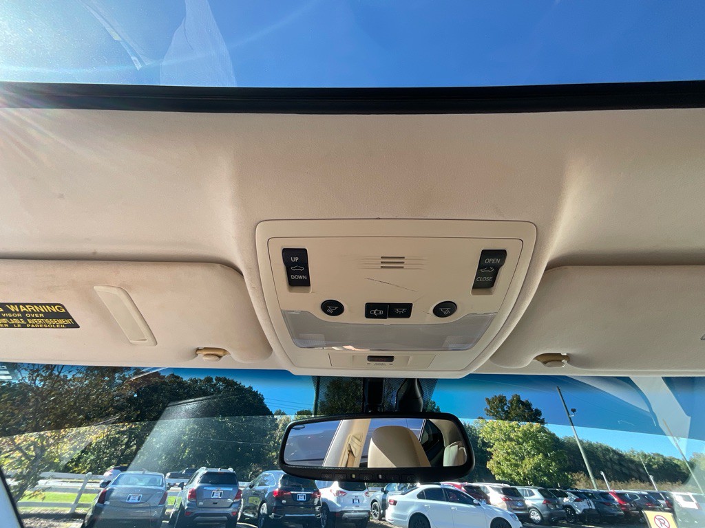2014 Lexus ES Image 25