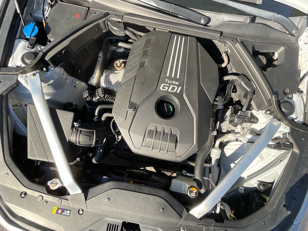 2019 Genesis G70 Image 13