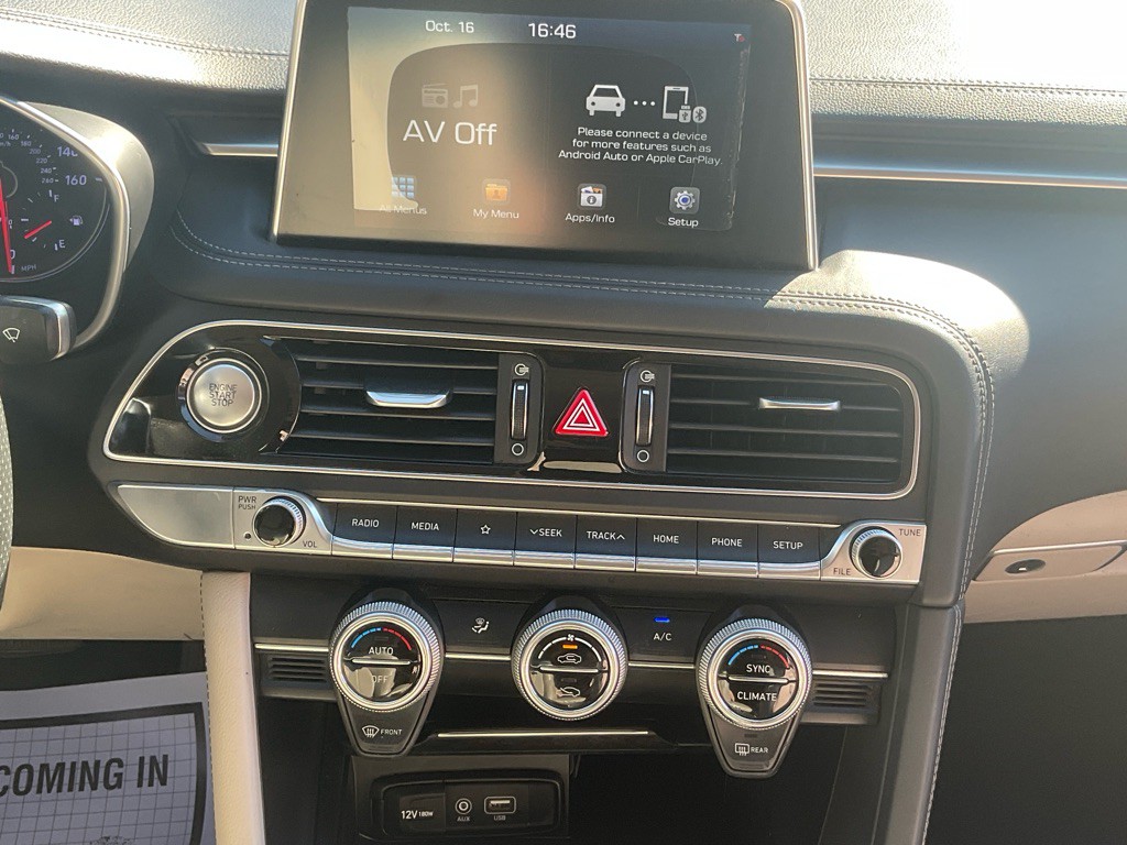 2019 Genesis G70 Image 22