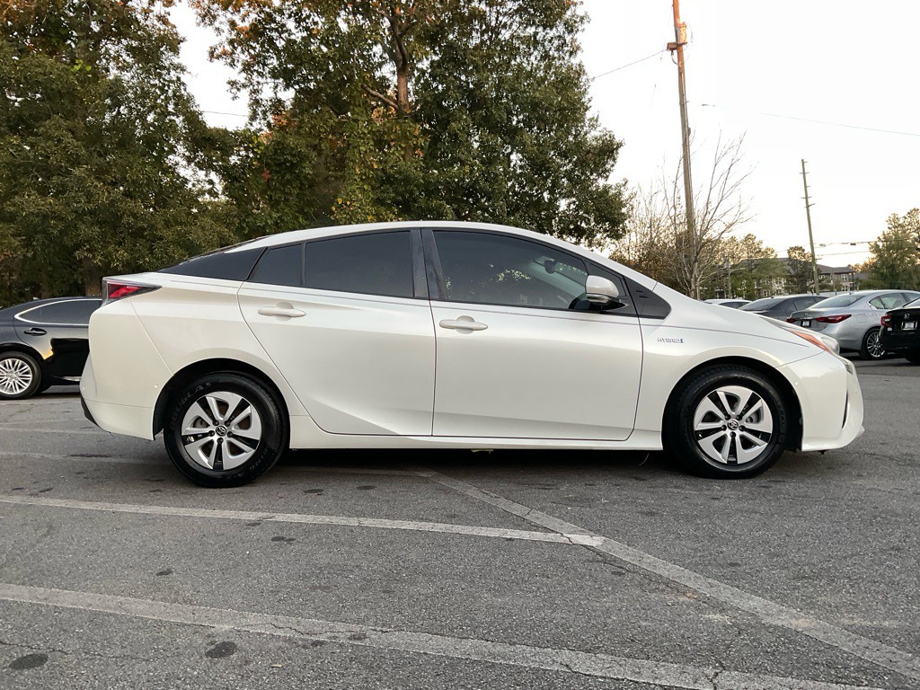 2017 Toyota Prius Image 4