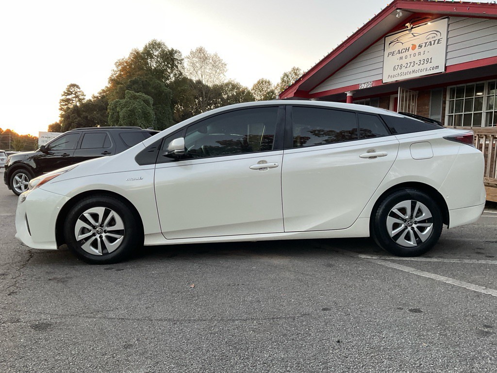 2017 Toyota Prius Image 8