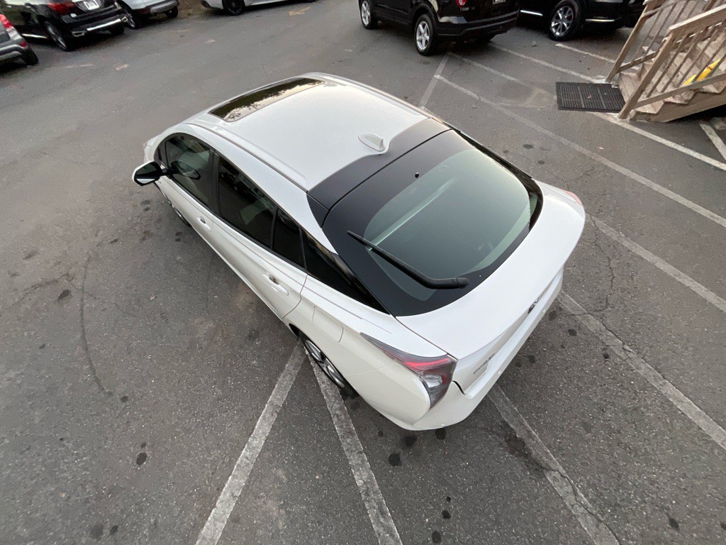 2017 Toyota Prius Image 11