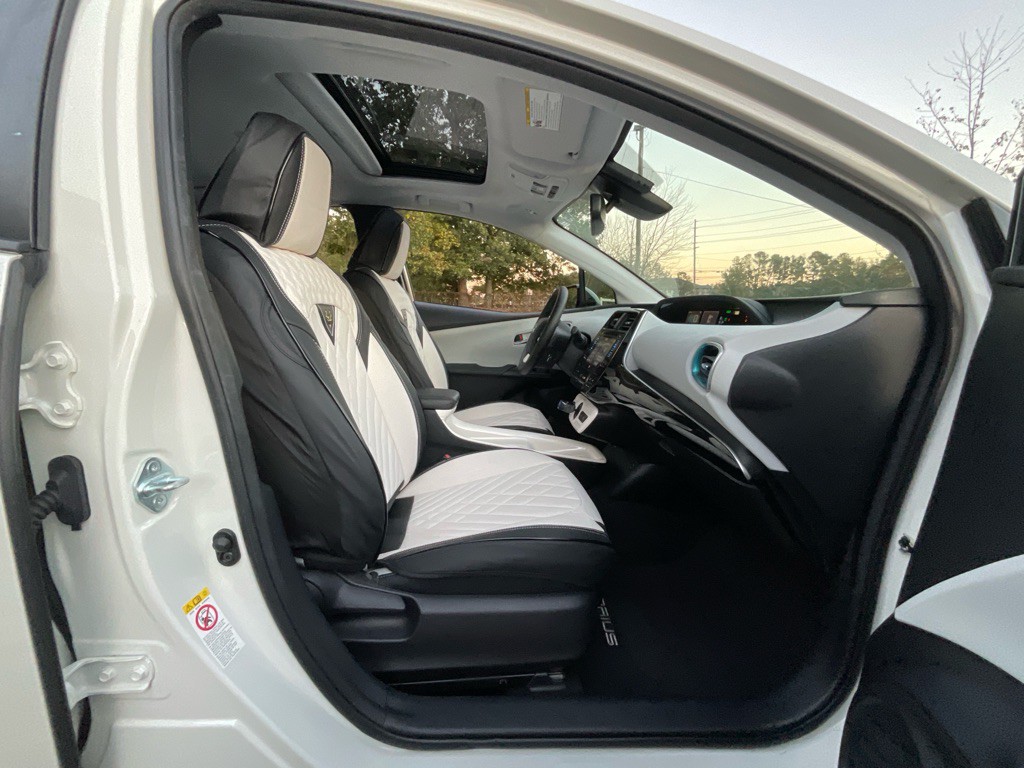 2017 Toyota Prius Image 17