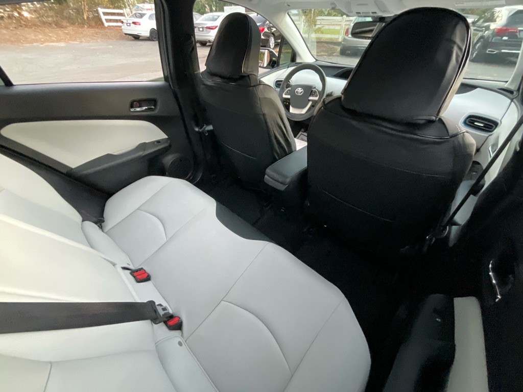 2017 Toyota Prius Image 33