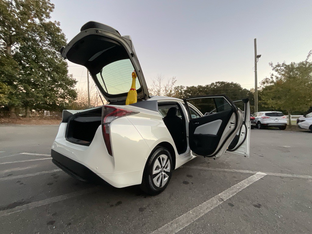 2017 Toyota Prius Image 36