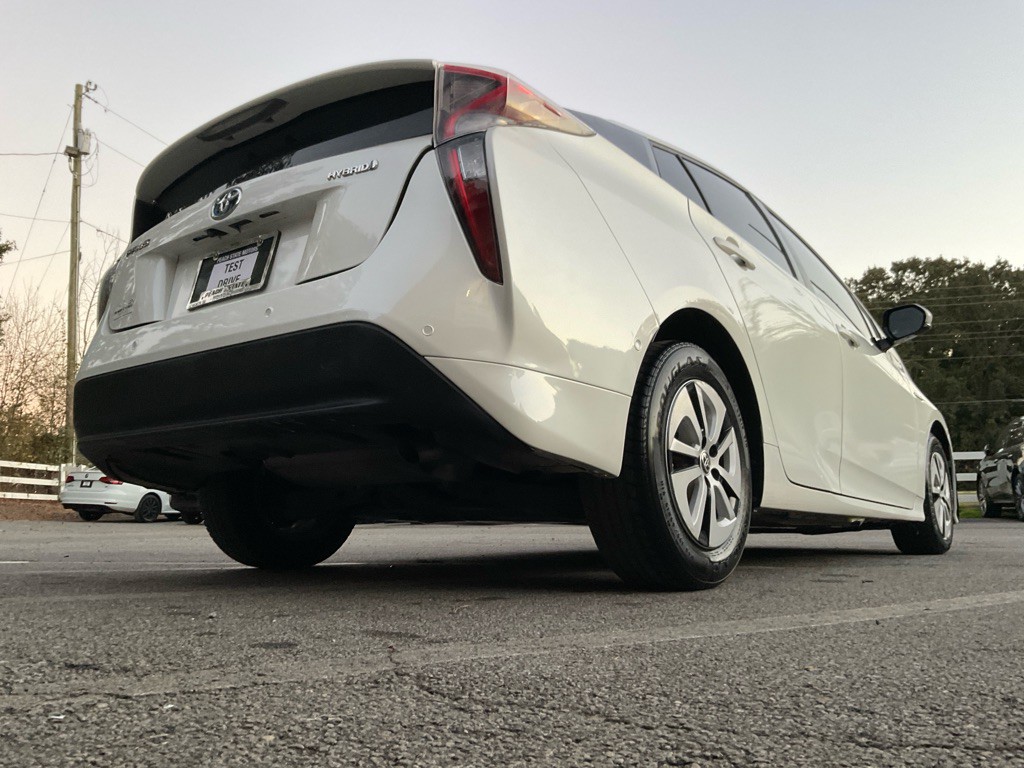 2017 Toyota Prius Image 48