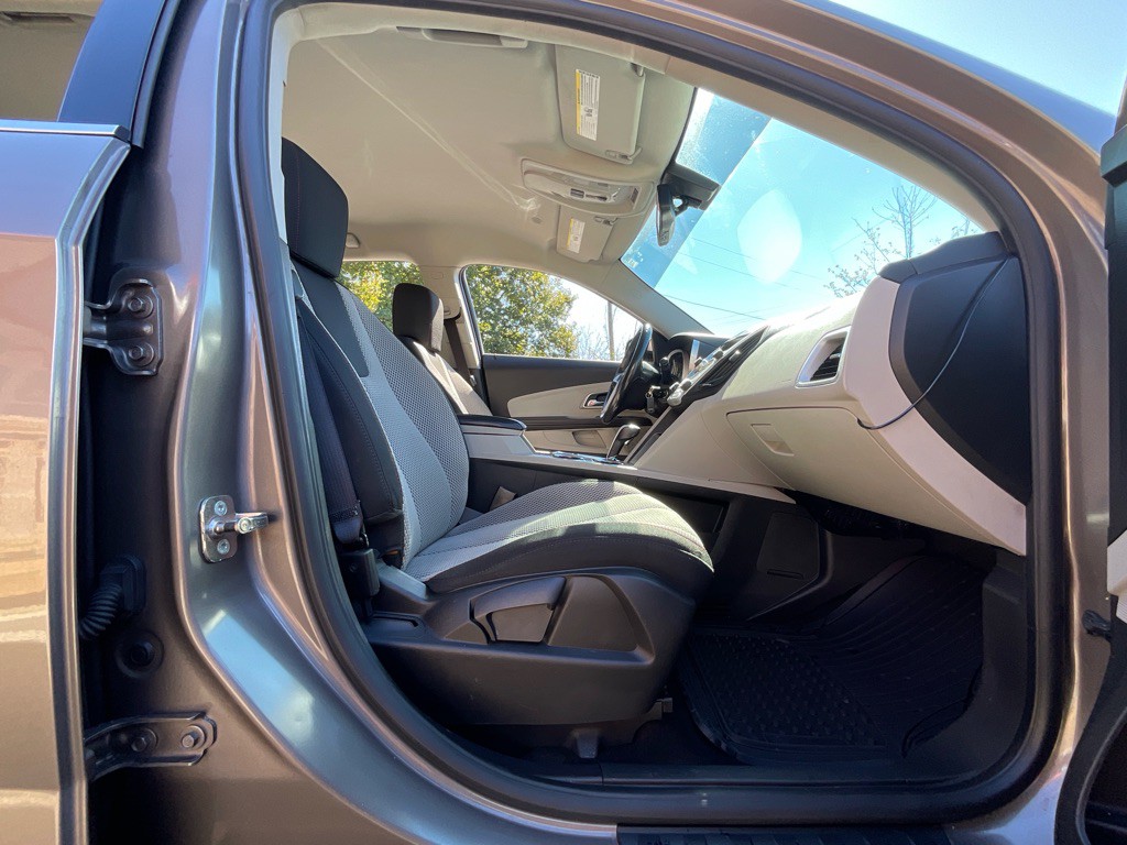 2011 Chevrolet Equinox Image 15