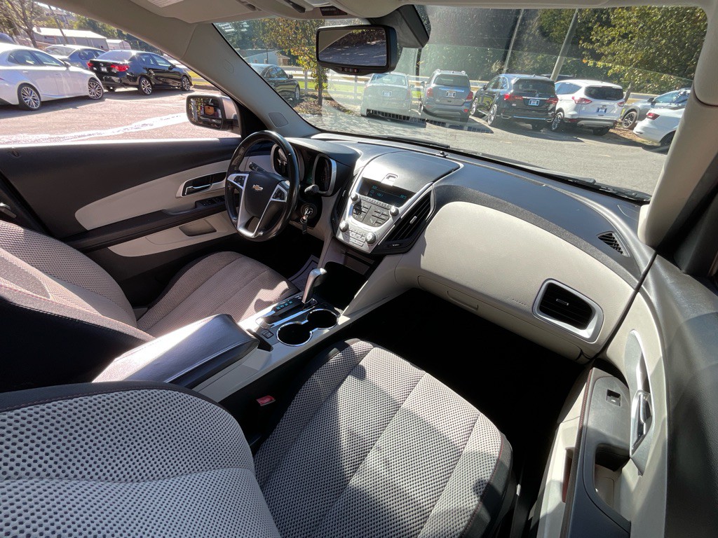 2011 Chevrolet Equinox Image 16