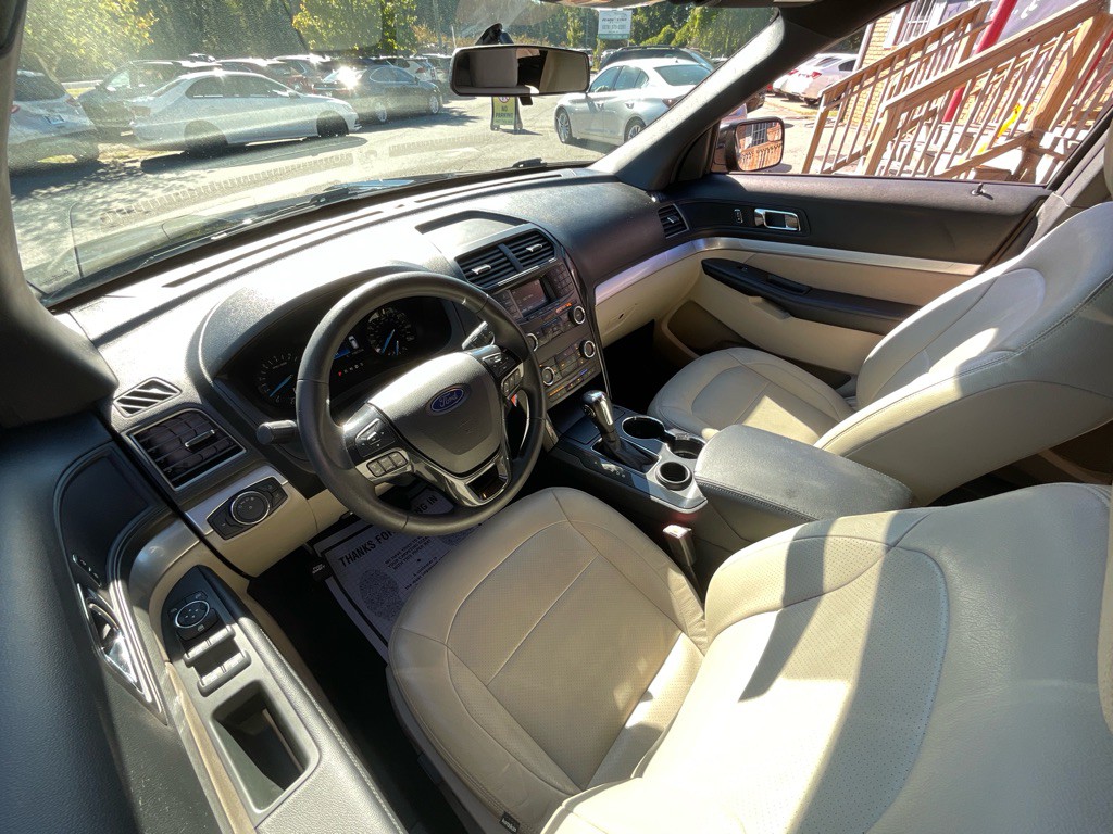2018 Ford Explorer Image 14