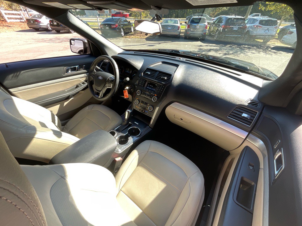 2018 Ford Explorer Image 17
