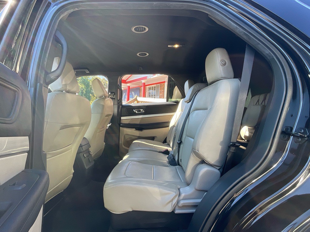 2018 Ford Explorer Image 26