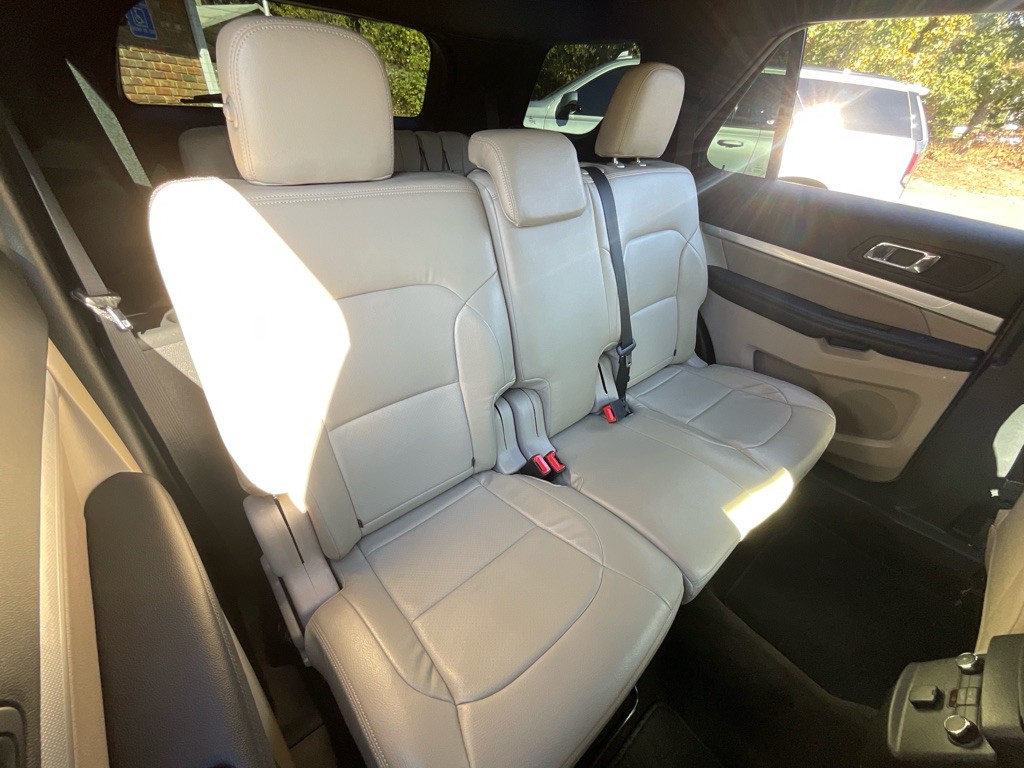 2018 Ford Explorer Image 31