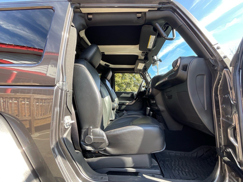 2017 Jeep Wrangler Image 15