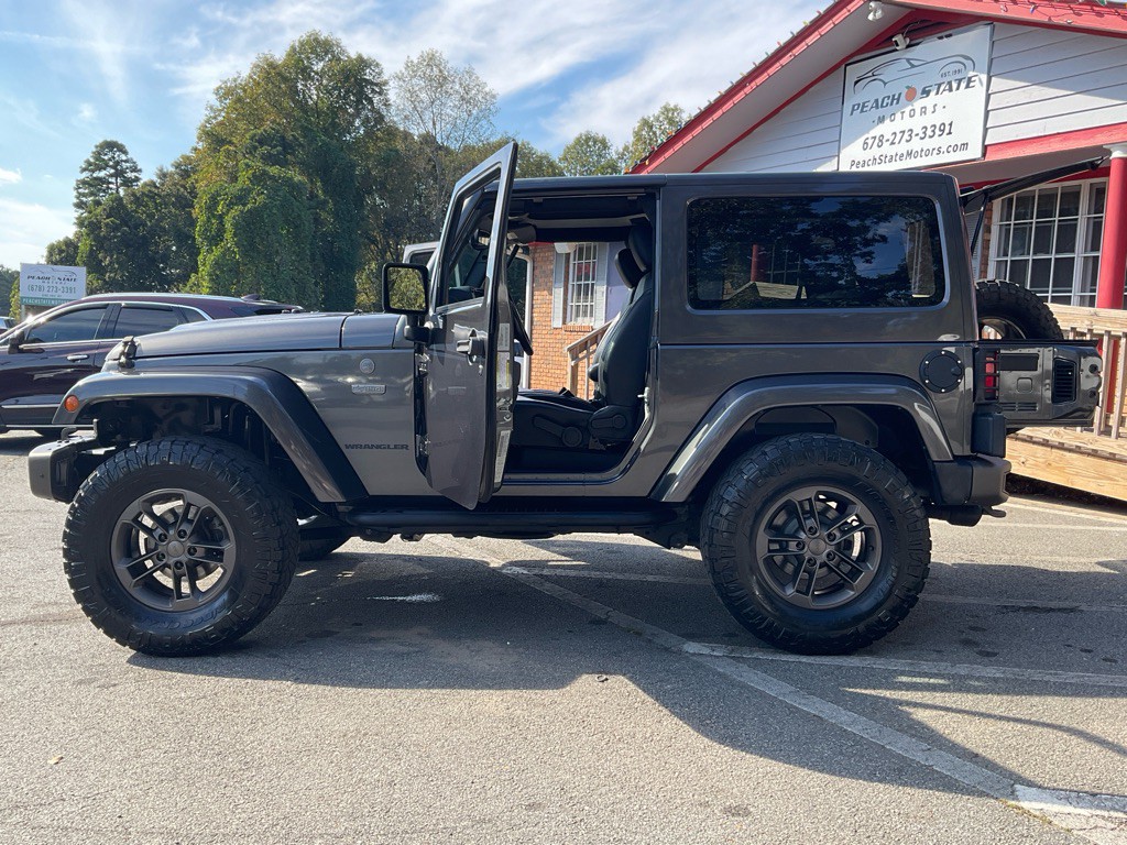 2017 Jeep Wrangler Image 25