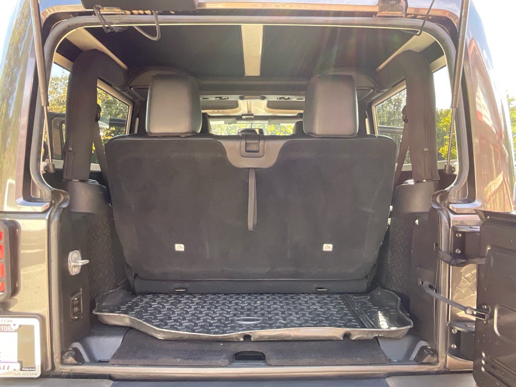2017 Jeep Wrangler Image 27