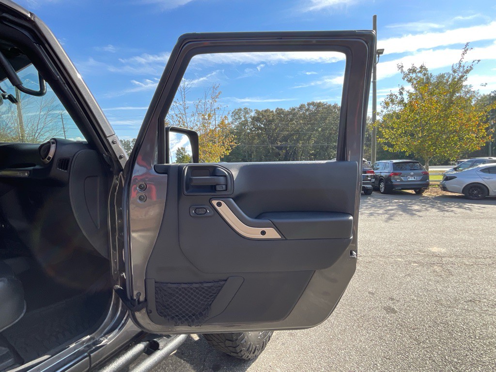 2017 Jeep Wrangler Image 31