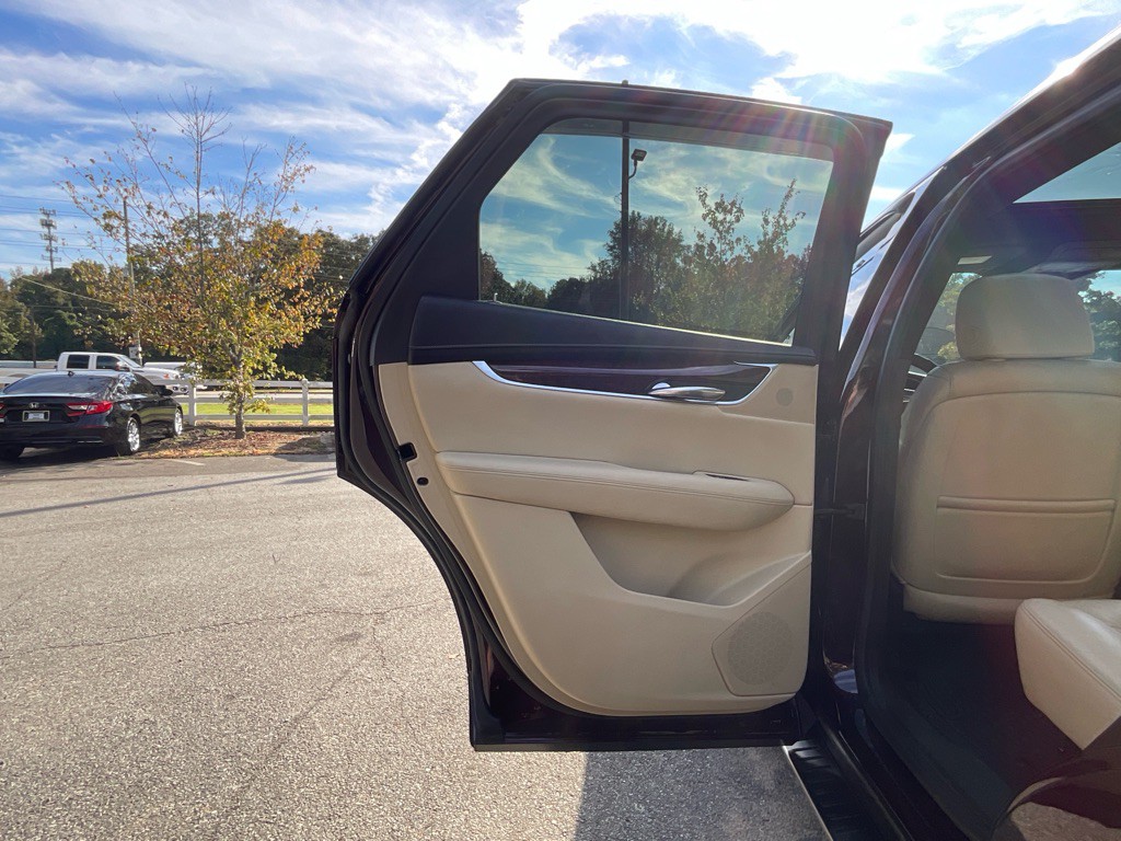 2017 Cadillac XT5 Image 44