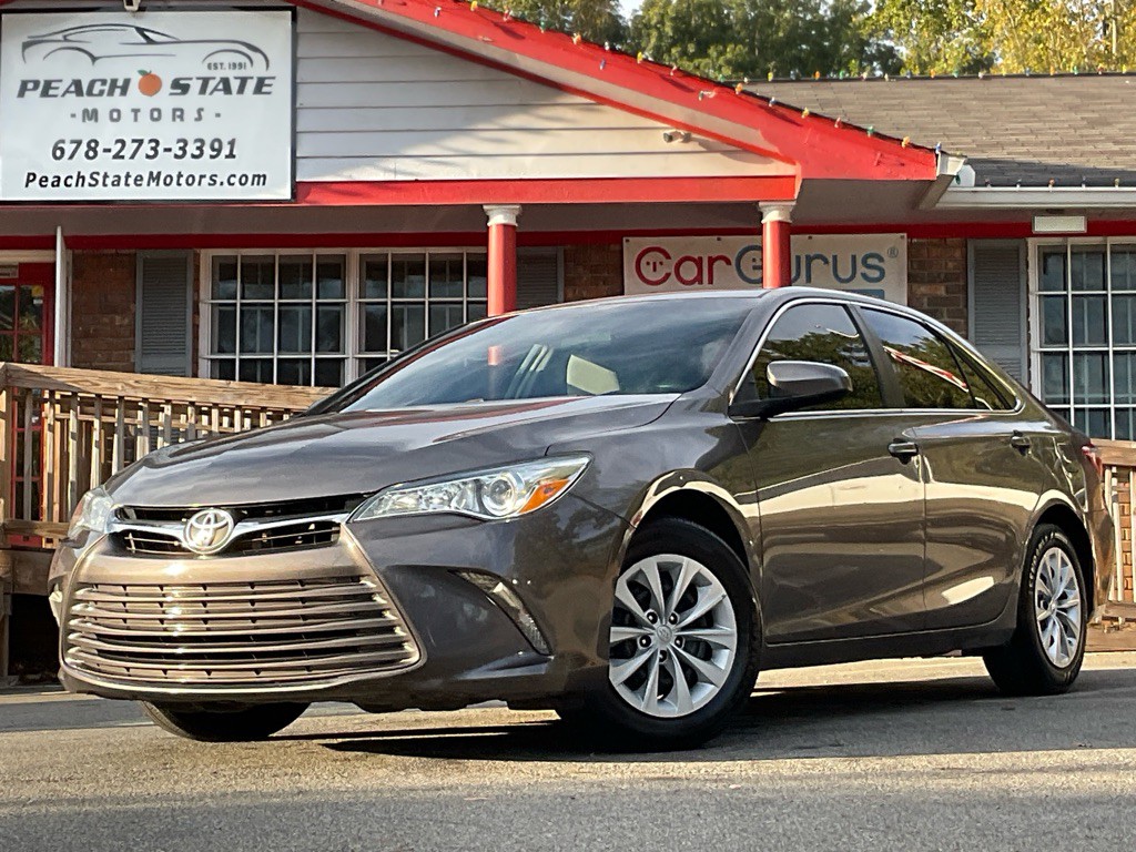 2016 Toyota Camry Image 1