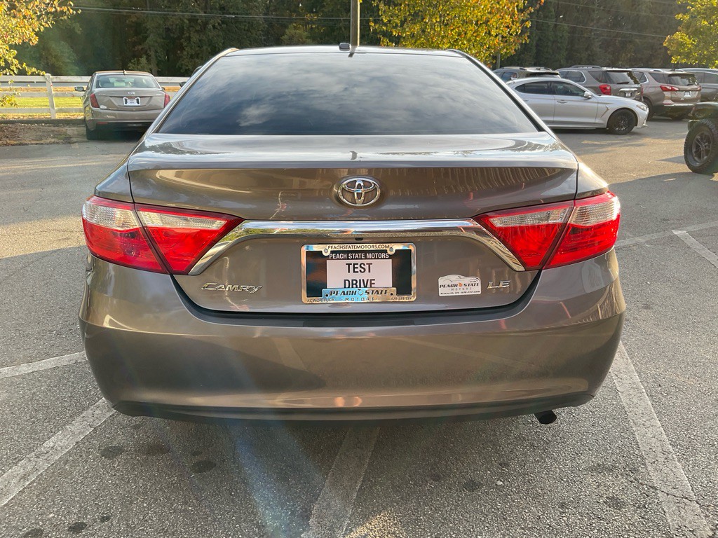 2016 Toyota Camry Image 6
