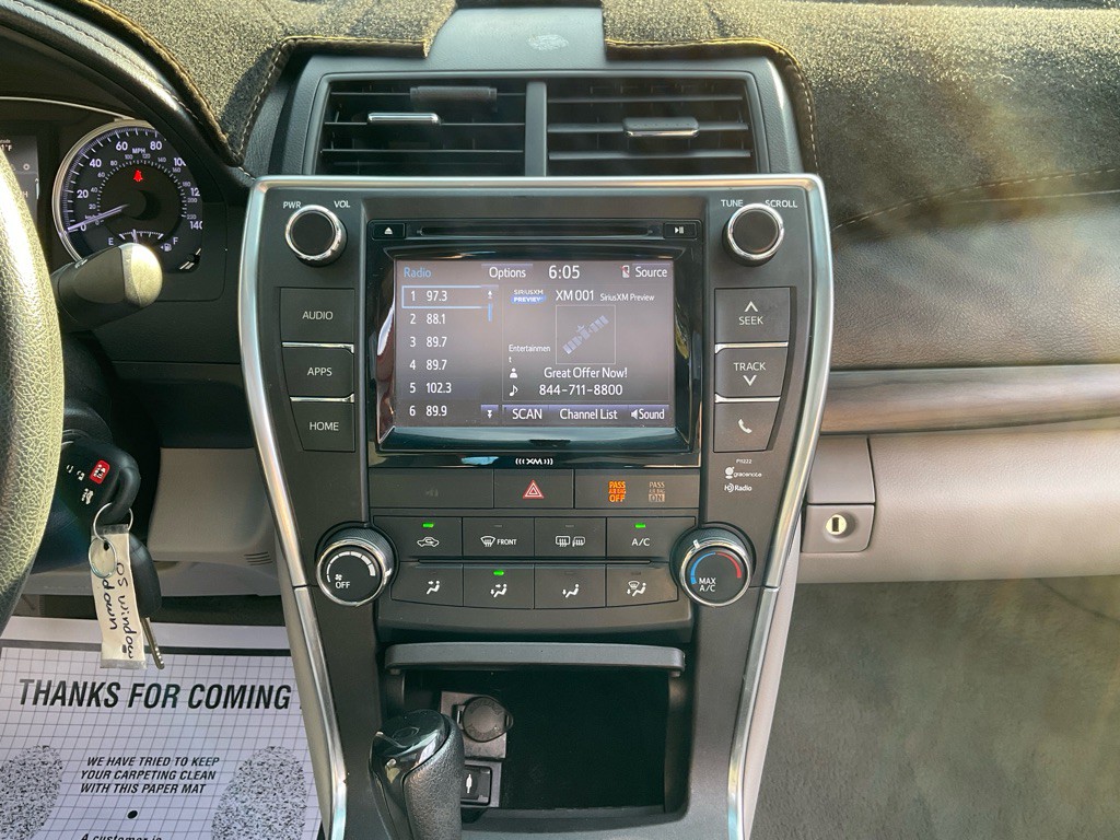 2016 Toyota Camry Image 22